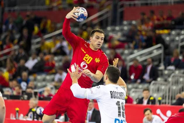 Stevan Vujovic Nr 20 Montenegro against Bastian Roschek Nr 19 Germany Montenegro preliminary handball EHF euro 2018 13 01 18 Zagreb Croatia Zagreb arena Copyright: xAgentur54Gradx xFelixxKoenigx