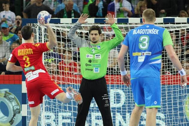 Zagreb, 13 01 2018 - Arena Zagreb hall, 2018 Men s European Championship EM Europameisterschaft Preliminary Round, Group C. Macedonia (red) - Slovenia (blue) 