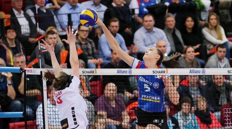 CONSTRUCTION 13 01 2018 Stuttgart volleyball Alliance MTV Stuttgart vs VfB Suhl Thuringia Molly McCage Stuttgart right LOTTO