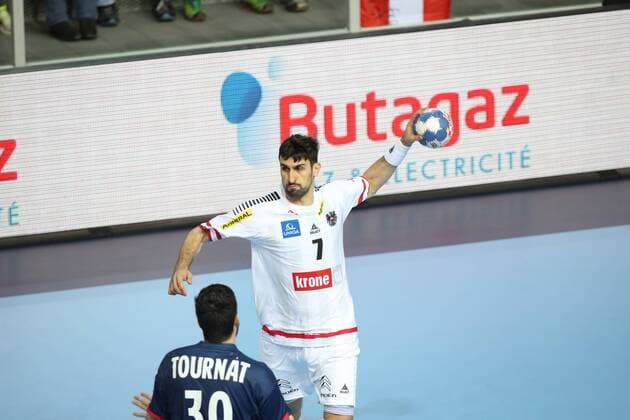 HANDBALL - EHF EURO 2018, AUT vs FRA POREC,CROATIA,14.JAN.18 - HANDBALL - EHF European Championship EM Europameisterschaft group stage, Austria vs France. Image shows Janko Bozovic (AUT) and Nicolas Tournat (FRA). GEPAxpictures xMaticxKlansek