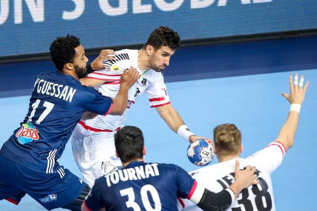 HANDBALL - EHF EURO 2018, AUT vs FRA POREC,CROATIA,14.JAN.18 - HANDBALL - EHF European Championship EM Europameisterschaft group stage, Austria vs France. Image shows Timothey NÕGuessan (FRA) and Janko Bozovic (AUT). GEPAxpictures xMaticxKlansek