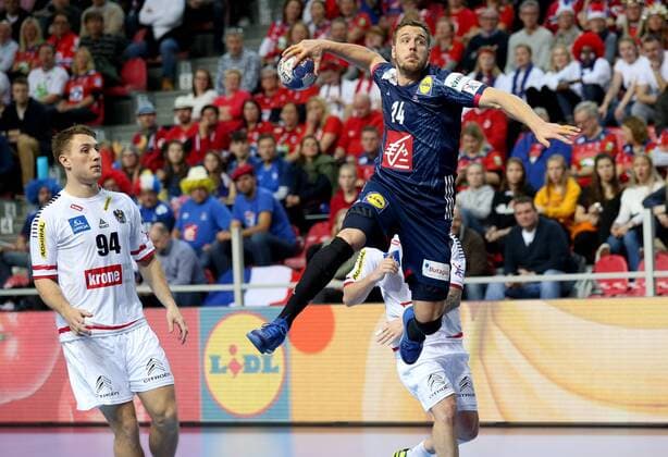 Bilder des Tages - SPORT European Handball Championship, Group B, 2nd round, Austria - France 14.01.2018., Croatia, sports hall Zatika, Porec - European Handball Championship, Group B, 2nd round, Austria - France. Kentin Mahe, Christoph Neuhold IgorxKralj PIXSELL