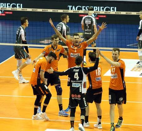 GER 1 VBL BR VOLLEYS VS Düren 14 01 2018 Max Schmeling Halle Berlin GER 1 VBL BR VOLLEYS VS Düren in the picture of Aleksander Okolic BR volleys 1 Robert Kromm BR volleys 3 Steven Marshall BR volleys 2 Pierre Pujol BR volleys 18 Egor Bogachev BR volleys 17 b4 nordphotox xEngler nph00076