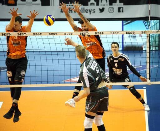GER 1 VBL BR VOLLEYS VS Düren 14 01 2018 Max Schmeling Halle Berlin GER 1 VBL BR VOLLEYS VS Düren in the image of Graham Vigrass BR volleys 8 Steven Marshall BR volleys 2 Marvin Pancholi Dueren 8 nordphotox xEngler nph00076