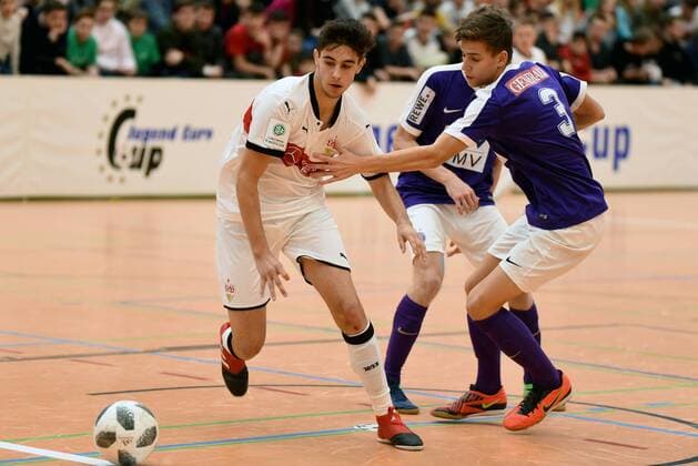 Quarter-final 1 FK Austria Vienna 0 VfB Stuttgart 3 Ivan c VfB Stuttgart David Hanley FK Austria Vienna Germany Gaildorf sports youth soccer indoor soccer tournament youth Euro Cup 2018 on 14 01 2018 Sports Hall