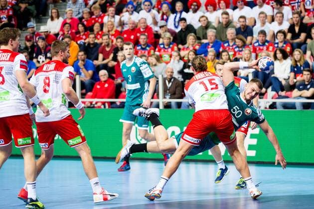 HANDBALL - EHF EURO 2018, NOR vs BLR POREC,CROATIA,14.JAN.18 - HANDBALL - EHF European Championship EM Europameisterschaft group stage, Norway vs Belarus. Image shows Artsem Karalek (BLR) and Kent Robin Tonnesen (NOR). GEPAxpictures xMaticxKlansek