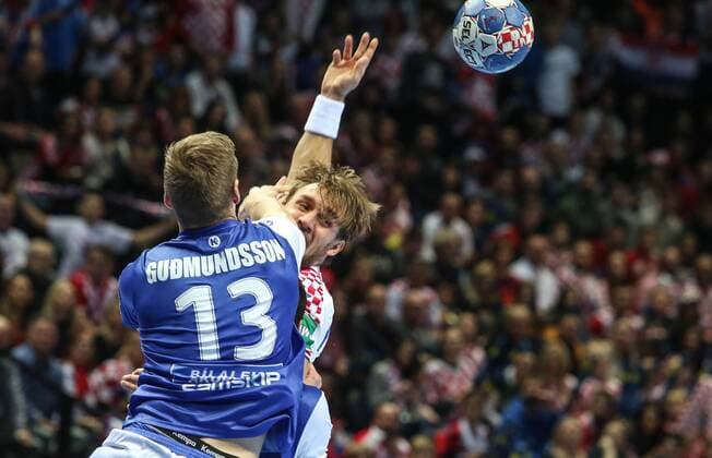 Bilder des Tages - SPORT European Handball Championship, Group A, 2nd round, Iceland - Croatia 14.01.2018., Croatia, Spaladium Arena, Split - Spaladium Arena, Split - European Handball Championship, Group A, 2nd round, Iceland - Croatia. Luka Cindric IvoxCagalj PIXSELL
