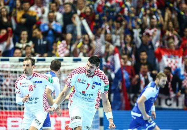 European Handball Championship, Group A, 2nd round, Iceland - Croatia 14.01.2018., Croatia, Spaladium Arena, Split - Spaladium Arena, Split - European Handball Championship, Group A, 2nd round, Iceland - Croatia. Luka Stepancic, Igor Karacic SlavkoxMidzor PIXSELL