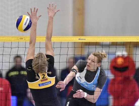 Czech Michala Kvapilova, right, and Taru Lahti-Liukkonen of Finland in action during women Beach volleyball Beachvolleyball CEV European Championship EM Europameisterschaft Tour Masters semifinal match Kolocova and Kvapilova vs Anniina Parkkinen and Taru Lahti-Liukkonen in Pelhrimov, Czech Republic, Sunday, January 14, 2018. (CTKxPhoto LubosxPavlicek) CTKPhotoP201801140309201  PAV 5