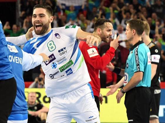 Zagreb Croatia Zagreb arena 15 1 2018 men handball European Championship 2018 vs Slovenia Blaz HATARO Slovenia cheers Germany still behind SILVIO Hamad complained BERLIN Germany the FOXES when the referee