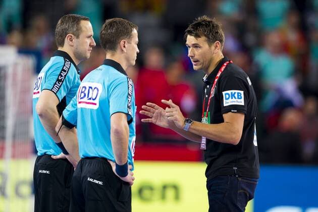 The referee decided the referee Mindaugas Gatelis LTU and Vaidas Mazeika LTU talk after the game with coach Christian Prokop at the last second after video evidence on seven-meter try and balance Slovenia Germany United Kingdom was achieved Preliminary handball EHF euro 2018 15 01 18 Zagreb Croatia Zagreb arena Copyright: xAgentur54Gradx xFelixxKoenigx