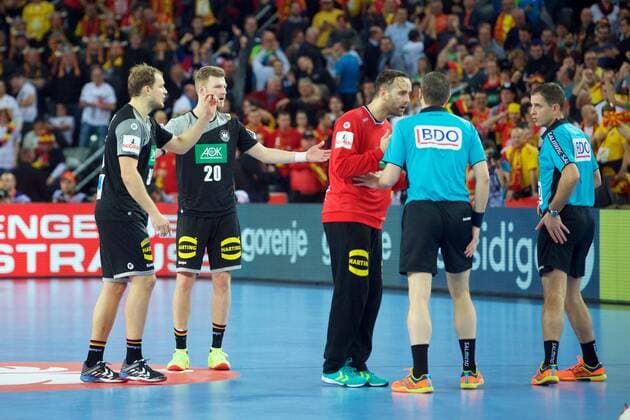 Handball Zagreb 15 01 2018 Championship men s men euro Championships preliminary round Slovenia SLO Germany GER Silvio Hamad Germany TW No 12 with referees Mindaugas Gatelis and Vaidas Mazeika LTU Philipp Weber Germany no. 20 Paul Drux Germany no. 95 complaints