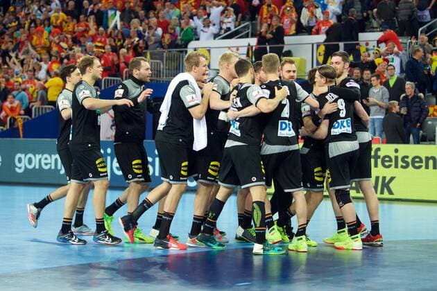 Handball Zagreb 15 01 2018 Championship men s men euro Championships preliminary round Slovenia SLO Germany GER cheers over the seven-meter to 25 turned 25 full time through Tobias Reichmann Germany no. 09 Hendrik Padmore Germany no. 13 Philipp Weber Germany no. 20 Uwe Galbraith Germany no. 03