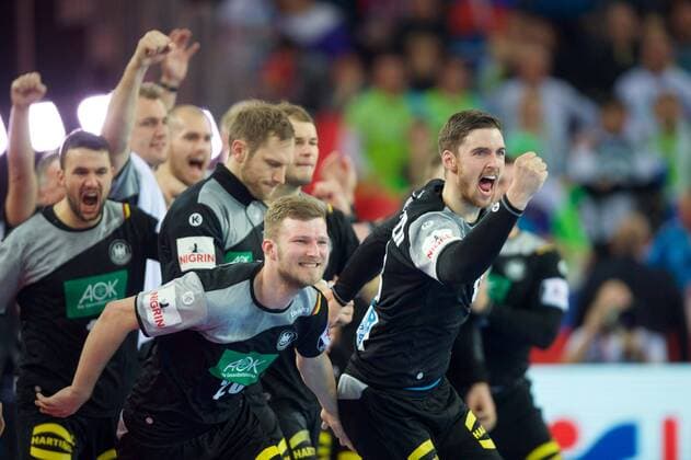 Handball Zagreb 15 01 2018 Championship men s men euro Championships preliminary round Slovenia SLO Germany GER cheering Germany Philipp Weber Germany no. 20 Hendrik Padmore Germany no. 13 Bastian Roscheck Germany no. 19 li Steffen Weinhold Germany No 17