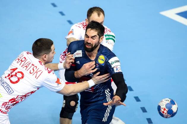 HANDBALL - EHF EURO 2018, FRA vs BLR POREC,CROATIA,16.JAN.18 - HANDBALL - EHF European Championship EM Europameisterschaft group stage, France vs Belarus. Image shows Artur Karvatski (BLR) and Nikola Karabatic (FRA). GEPAxpictures xMaticxKlansek