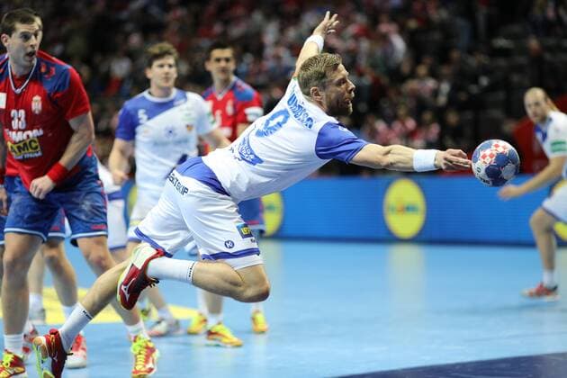 Bilder des Tages - SPORT Handball, EM, Serbien - Island Split, 16 01 2018 - Spaladium Arena, 2018 Men s European Championship EM Europameisterschaft Preliminary Round, Group A. Serbia (red) - Iceland (white) 29:26 Gudjon Valur SIGURDSSON (9) 