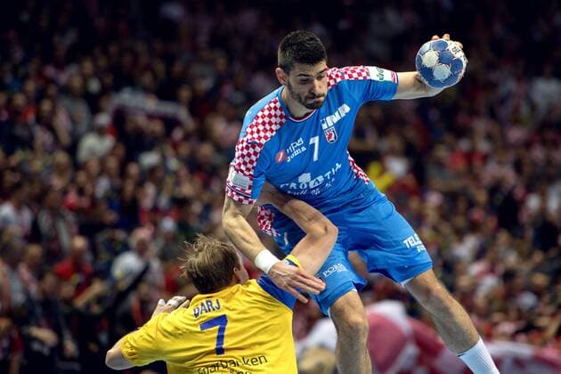 180116 Sweden s Max Darj and Croatia s Luka Stepancic during handball match between Croatia and Sweden during Handball CHAMPIONSHIPS on 16 January 2018 2018 in Split  Copyright: LUDVIGxTHUNMAN BB180116LT018