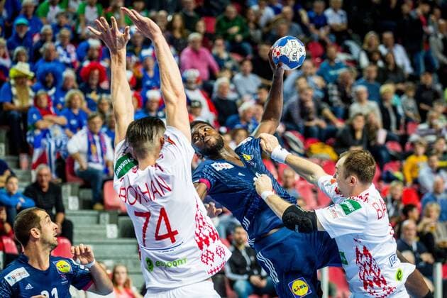 16 01 2018 Zatika Sports Centre Porec CRO EHF European Championship men s France vs Belarus Group B in the image of Dika mem of France during the preliminary round group B match of the EHF men s handball European Championship between France and Belarus at the Zatika Sports Centre in Porec Croatia on 2018 0 1 16 Porec  EX_SPIDA