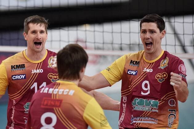 L-R Jan Stokr, Jakub Janouch and Jakub Vesely of Liberec celebrate winning the first set during the CEV Volleyball Champions League, round of sixteen, match Dukla Liberec vs Calzedonia Verona, played in Liberec, Czech Republic, on Wednesday, January 17, 2018. (CTKxPhoto RadekxPetrasek) CTKPhotoP201801170994801  PER 1