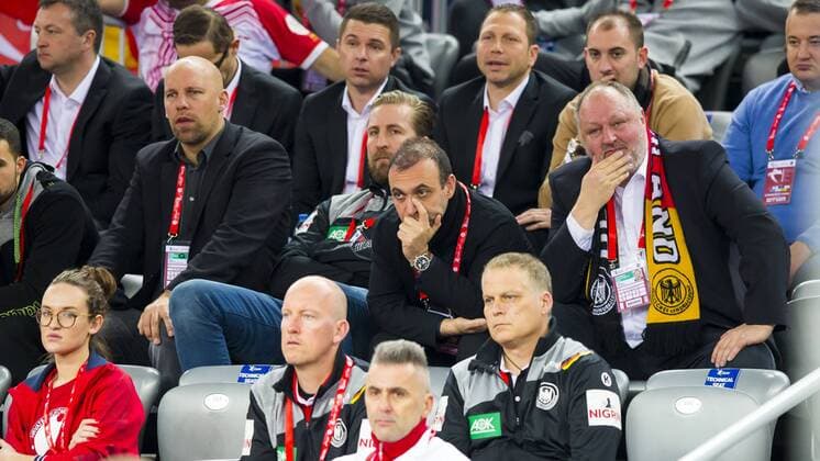 Sporting Director Axel Kromer team manager Oliver Roggisch DHB Vice President Bob Hanning and DHB President Andreas Michel man sit disappointed preliminary shocked on the grandstand Macedonia Germany handball EHF euro 2018 17 01 18 Zagreb Croatia Zagreb arena Copyright: xAgentur54Gradx xFelixxKoenigx