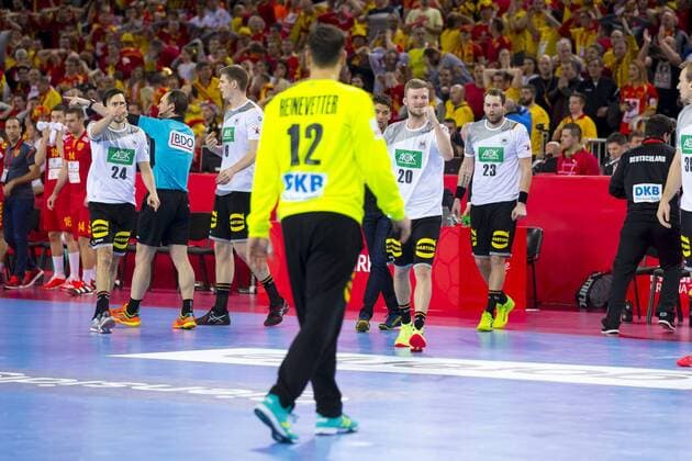 Patrick Groetzki Nr 24 Germany Finn Lemke No.6 Germany goalkeeper Silvio Hamad Nr 12 Germany Philipp Weber Nr 20 Germany and Steffen Faeth No. 23 Germany after the last parade Heine cousin Macedonia Germany preliminary handball EHF euro 2018 17 01 18 Zagreb Croatia Zagreb arena Copyright: xAgentur54Gradx xFelixxKoenigx