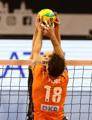 Pierre Pujol Diogenes Zagonel action game scene duel sport volleyball CEV CL Champions League men s season 2017 2018 17 01 2018 BR volleys Berlin BRV vs spacers Toulouse