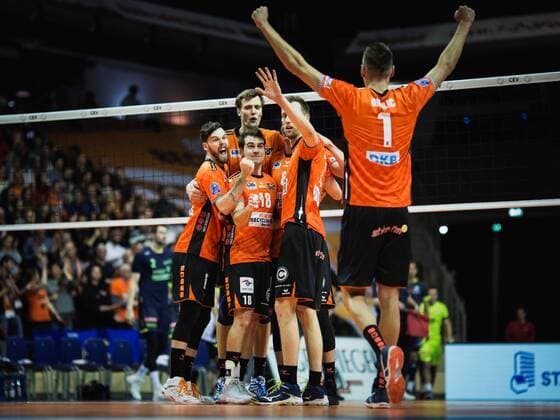 Berlin Germany 17 01 2018 Steven Marshall BR volleys 2 Pierre Pujol BR volleys 18 Robert Kromm BR volleys 3 Graham Vigrass BR volleys 8 Paul Carroll BR 12 volleys and Aleksandar Okolic BR volleys 1 cheering at the game of the CEV volleyball Champions League group A between the Berlin Recycling volleys and spacer s Toulouse VB