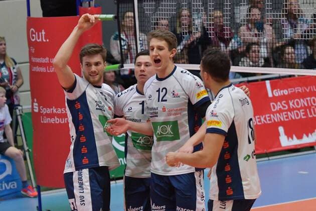 GER VBL SVG Lüneburg vs Bergische volleys Solingen 17 01 2018 Lüneburg GER VBL SVG Lüneburg vs Bergische volleys Solingen in the image the Lüneburg team cheers nordphoto xWitke nph00002