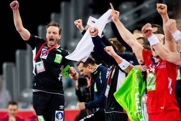 180118 Norway s national coach Christian Berge exults in the handball match between Serbia and Norway during Handball CHAMPIONSHIPS on 18 January 2018 2018 in Zagreb  Copyright: LUDVIGxTHUNMAN BB180118LT099
