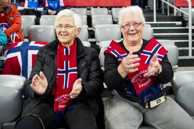 180118 Norwegian supporters pa stands for handball match between Serbia and Norway during Handball CHAMPIONSHIPS on 18 January 2018 2018 in Zagreb  Copyright: LUDVIGxTHUNMAN BB180118LT157