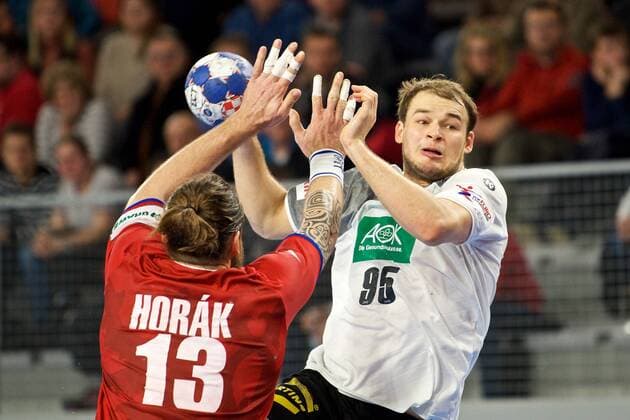 Handball Varazdin 19 01 2018 Championship men s men euro Championships second round Germany GER Czech Republic CZE Paul Daranda Germany no. 95 Har Pavel Czech Republic No. 13