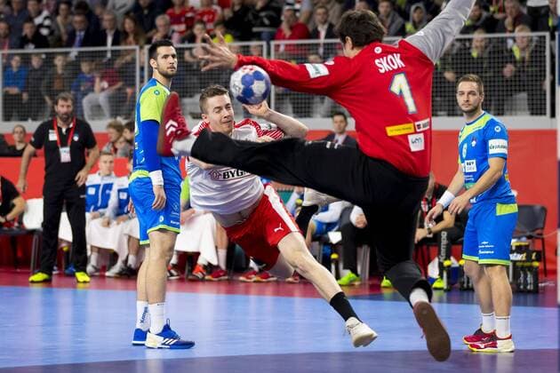 Michael Damgaard Nielsen nr 27 Denmark against goalkeeper Matevz Skok Nr 1 Slovenia Slovenia Denmark round handball EHF euro 2018 19 01 18 Varazdin-Varazdin Croatia Varazdin arena Copyright: xAgentur54Gradx xFelixxKoenigx