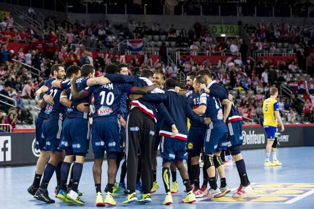 180120 French players rejoice after winning the handball match between Sweden and France in Handball CHAMPIONSHIP January 20, 2018 2018 in Zagreb  Copyright: LUDVIGxTHUNMAN BB180120LT101