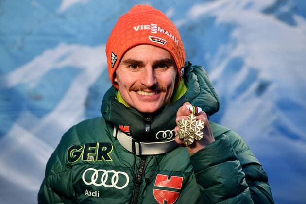 Themen der Woche - SPORT SKI FLYING - FIS Ski Flying World Championship WM Weltmeisterschaft Oberstdorf OBERSTDORF,GERMANY,20.JAN.18 - NORDIC SKIING, Ski jumping Skispringen Ski nordisch SKI FLYING - FIS Ski Flying World Championship Oberstdorf. Image shows Richard Freitag (GER). Keywords: medal. GEPAxpictures xFlorianxErtl