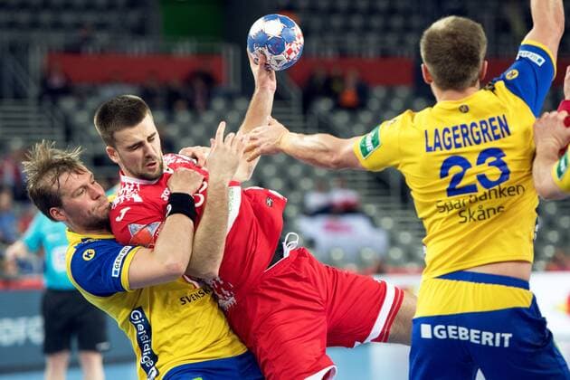 180122 Belarus Vadim Gayduchenko and Sweden s Max Darj in handball game between Sweden and Russia during Handball CHAMPIONSHIPS on 22 January 2018 2018 in Zagreb  Copyright: LUDVIGxTHUNMAN BB180122LT026