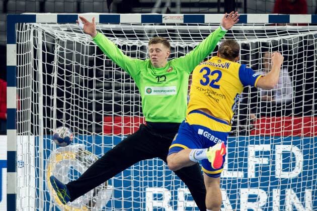 180122 Sweden s Mattias Zachrisson do mal pa Belarus malvakt Ivan Matskeivch in handball game between Sweden and Russia during Handball CHAMPIONSHIPS on 22 January 2018 2018 in Zagreb  Copyright: LUDVIGxTHUNMAN BB180122LT038