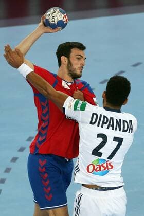 Handball, EM, Serbien - Frankreich European Handball Championship, Group I, 3rd round, Serbia - France 22.01.2018., Arena Zagreb, Zagreb, Croatia - 2018 European Men s Handball Championship, Group I, 3rd round, Serbia - France. Petar Nenadic, Adrien Dipanda DaliborxUrukalovic PIXSELL