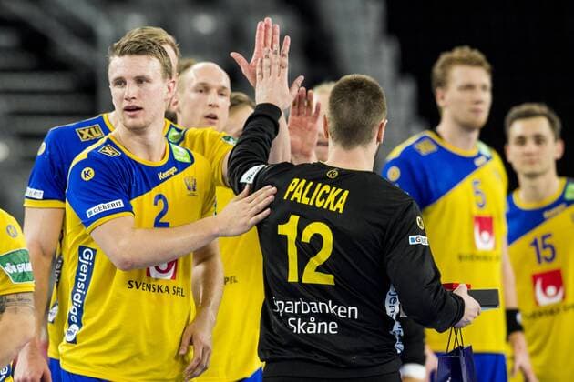180122 Sveriges malvakt Andreas Palicka exults with teammates after the handball match between Sweden and Russia during Handball CHAMPIONSHIPS on 22 January 2018 2018 in Zagreb  Copyright: LUDVIGxTHUNMAN BB180122LT096