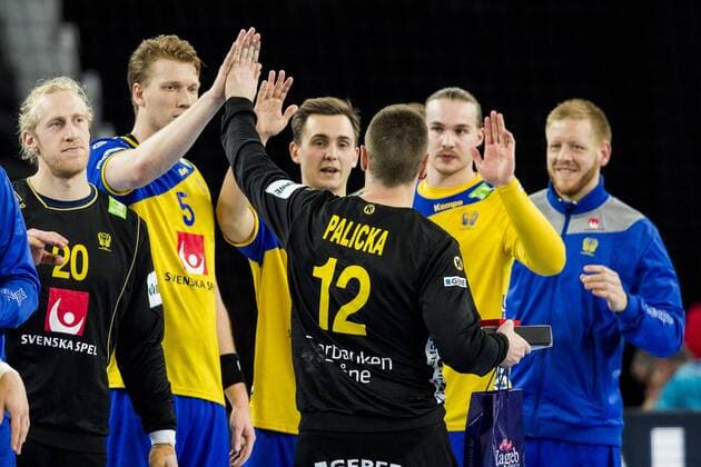 180122 Sveriges malvakt Andreas Palicka exults with teammates after the handball match between Sweden and Russia during Handball CHAMPIONSHIPS on 22 January 2018 2018 in Zagreb  Copyright: LUDVIGxTHUNMAN BB180122LT097