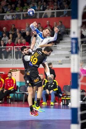 Borut Mackovsek Nr 51 Slovenia against Eduardo Gurbindo No. 3 Spain and Ferran sole No. 49 Slovenia Spain Spain round handball EHF euro 2018 23 01 18 Varazdin-Varazdin Croatia Varazdin arena Copyright: xAgentur54Gradx xFelixxKoenigx