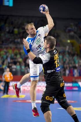 Ziga Mlakar Nr 55 Slovenia against Julen Aguinagalde Nr 13 Spain Slovenia Spain round handball EHF euro 2018 23 01 18 Varazdin-Varazdin Croatia Varazdin arena Copyright: xAgentur54Gradx xFelixxKoenigx