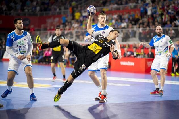Adrian Figueras Nr 55 Spain against Igor Zabic No. 33 Slovenia and Blaz Blagotinsek Nr 3 Slovenia Slovenia Spain round handball EHF euro 2018 23 01 18 Varazdin-Varazdin Croatia Varazdin arena Copyright: xAgentur54Gradx xFelixxKoenigx