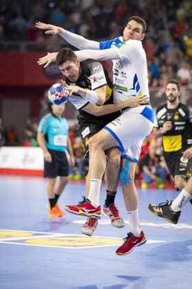 Alex Dujshebaev Nr 10 Spain against Borut Mackovsek Nr 51 Slovenia Slovenia Spain round handball EHF euro 2018 23 01 18 Varazdin-Varazdin Croatia Varazdin arena Copyright: xAgentur54Gradx xFelixxKoenigx
