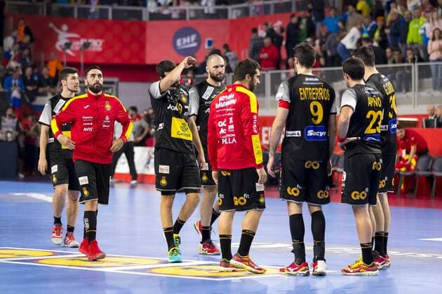 Alex Dujshebaev Nr 10 Spain Valero Rivera No. 7 Spain Ferran sole Nr 49 Spain of Joan Canellas Nr 21 Spain of Raul Entrerrios nr 9 Spain Aitor Arino Nr 29 Spain and Gedeon Guardiola Nr 30 Spain after the defeat of Slovenia Spain round handball EHF euro 2018 23 01 18 Varazdi n Varazdin Croatia Varazdin arena Copyright: xAgentur54Gradx xFelixxKoenigx