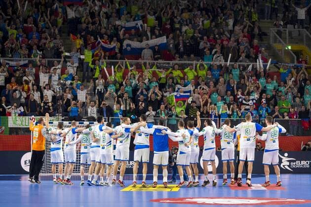 The Slovenian team is delighted after defeating Slovenia Spain round handball EHF euro 2018 23 01 18 Varazdin-Varazdin Croatia Varazdin arena Copyright: xAgentur54Gradx xFelixxKoenigx