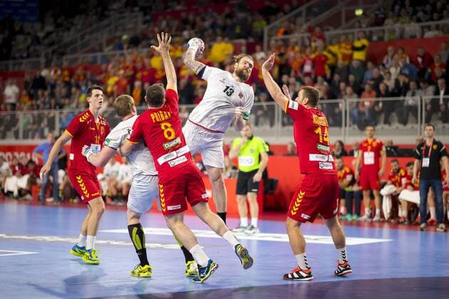 Pavel Horak Nr 13 Czech Republic against Pribak Nemanja Nr 8 Macedonia and Velko Syncho ski Nr 14 Macedonia Macedonia Czech Republic round handball EHF euro 2018 23 01 18 Varazdin-Varazdin Croatia Varazdin arena Copyright: xAgentur54Gradx xFelixxKoenigx