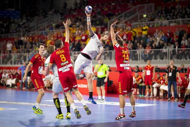 Pavel Horak Nr 13 Czech Republic against Pribak Nemanja Nr 8 Macedonia and Velko Syncho ski Nr 14 Macedonia Macedonia Czech Republic round handball EHF euro 2018 23 01 18 Varazdin-Varazdin Croatia Varazdin arena Copyright: xAgentur54Gradx xFelixxKoenigx