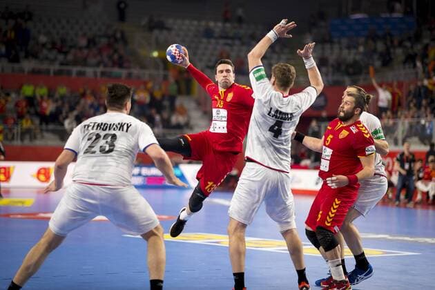 Filip Mirkulovski Nr 13 Macedonia against Leo s Strovsky Nr 23 Czech Republic and Jan Landa No. 4 Czech Republic Czech Republic of Macedonia round handball EHF euro 2018 23 01 18 Varazdin-Varazdin Croatia Varazdin arena Copyright: xAgentur54Gradx xFelixxKoenigx