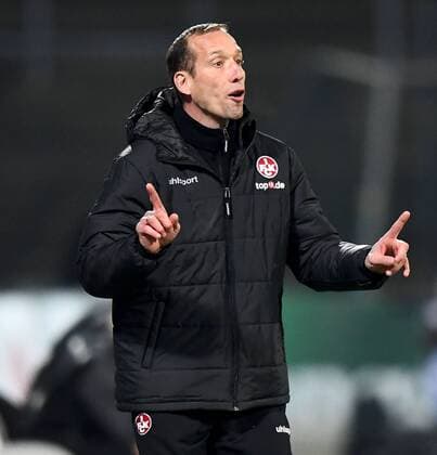 24 01 2018 xfux Football 2 League SV Darmstadt 98 1 FC Kaiserslautern emspor emonline deloka v l trainer Jeff Strasser 1 FC Kaiserslautern gives instructions gestures with their arms gesticulate gives instructions gesticulation gesticolando Darmstadt