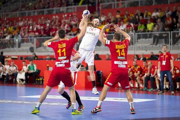 Mikkel Hansen Nr 24 Denmark against Filip Valley ski Nr 11 Macedonia and Velko Syncho ski Nr 14 Macedonia Macedonia Denmark round handball EHF euro 2018 24 01 18 Varazdin-Varazdin Croatia Varazdin arena Copyright: xAgentur54Gradx xFelixxKoenigx